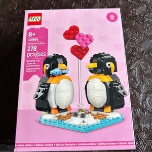 LEGO Penguins in Love Set (40886) BNIB